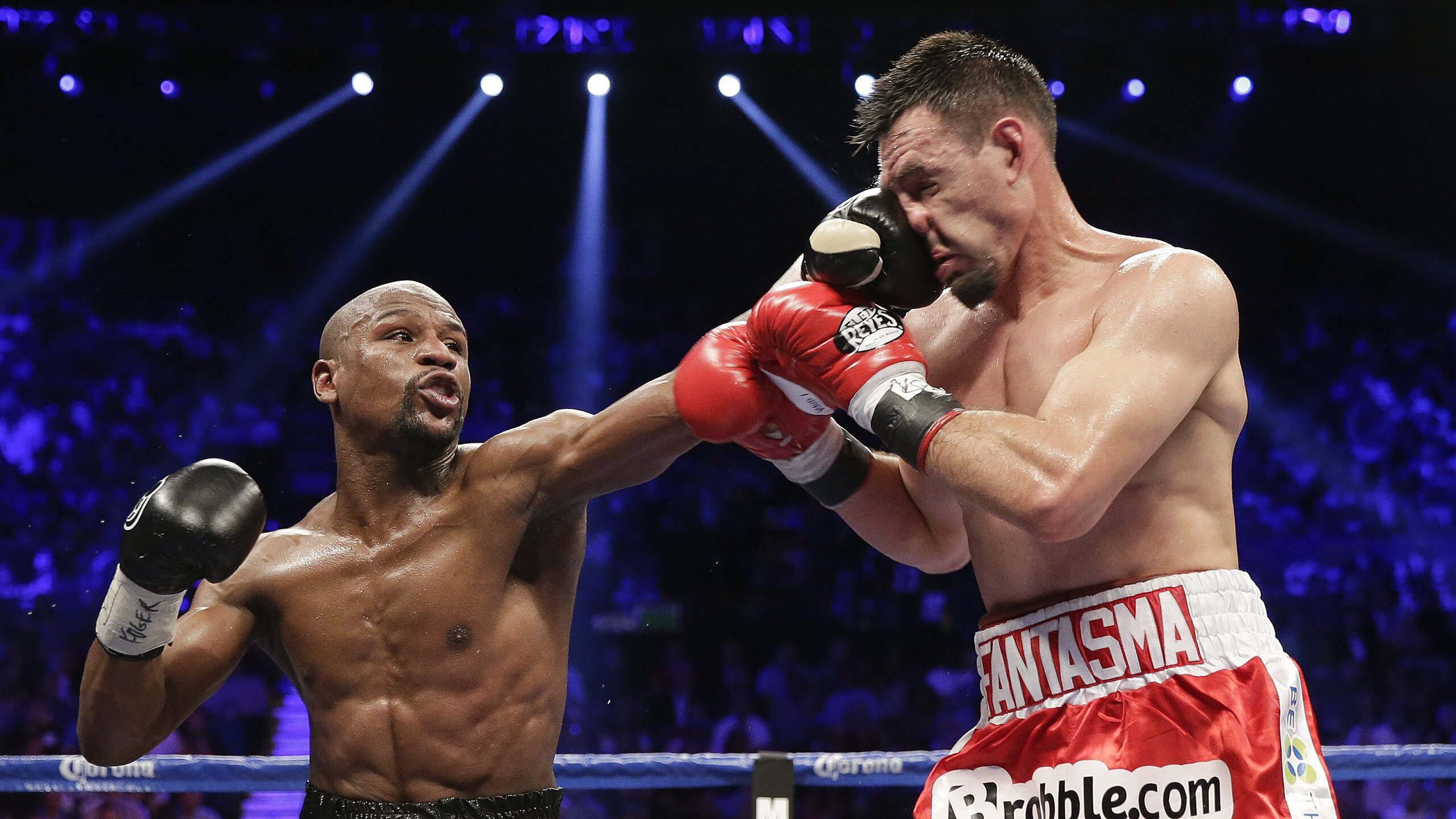 阿尔卡拉斯横扫对手晋级美网八强 新生代王者展现统治力